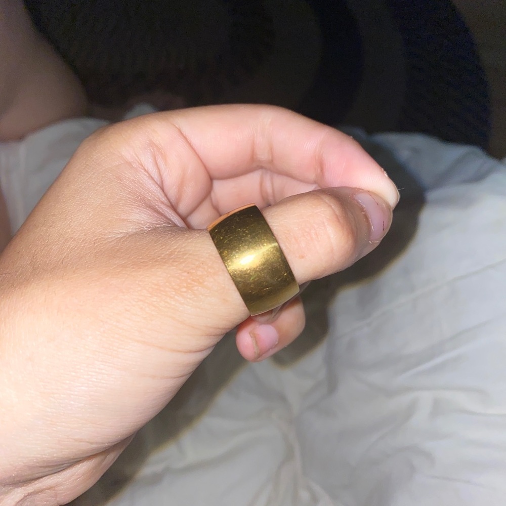 gold ring